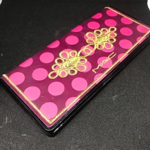 •SOLD•.   MAC Nutcracker Sweet Cool Eye Compact